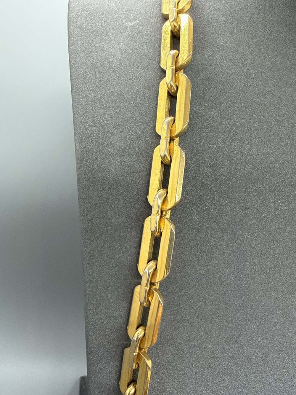 Crown Trifari Gold Tone Chunky Heavy Link Chain Necklace Retro Signed Vtg - Picture 5 of 16
